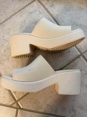 Crocs Brooklyn Slide Heel size 7